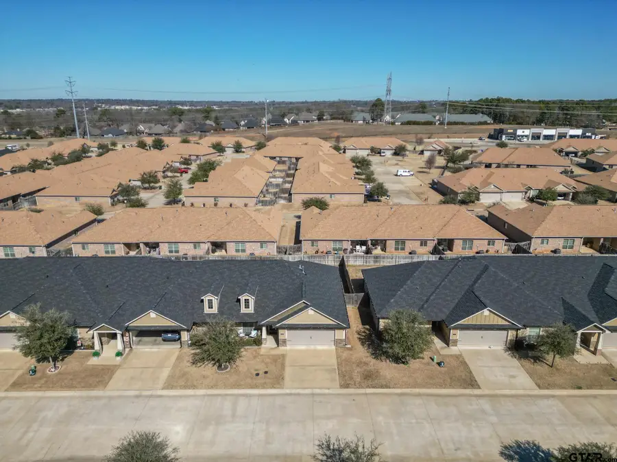 815 E Grande Blvd,  #L104, Tyler, TX 75703 - #2