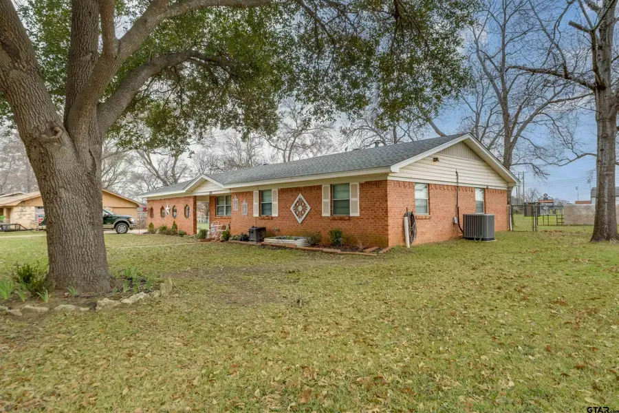 308 Shamrock Dr, Palestine, TX 75803 - #2