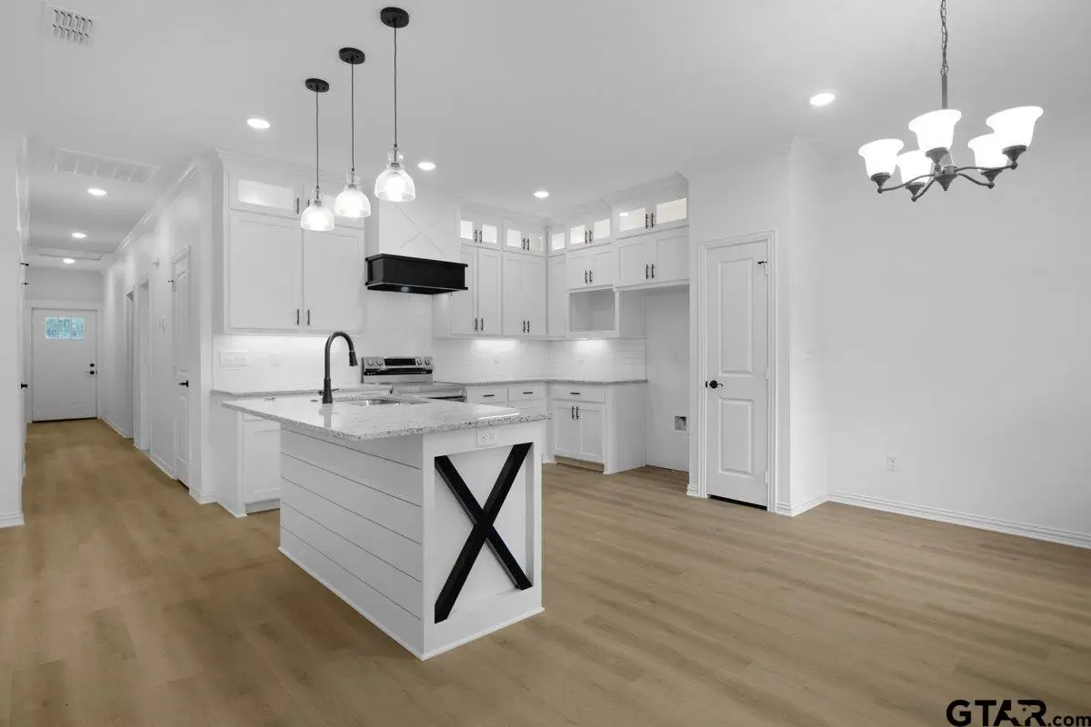 1610 W Barrett, Tyler, TX 75702 - #1