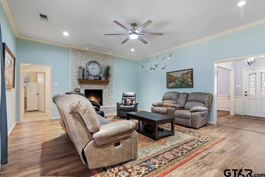 6005 Raleigh Dr., Tyler, TX 75703 - #3