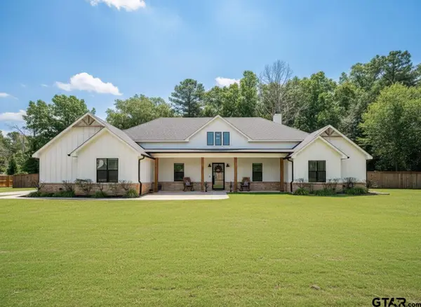 24341 Stallion Park Place, Lindale, TX 75771