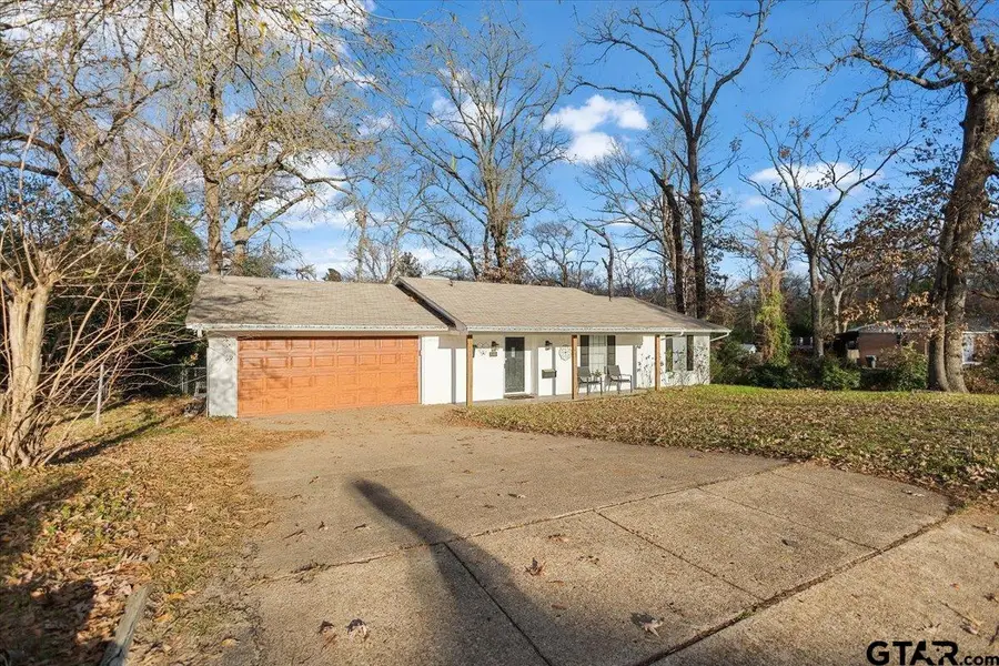 2032 Woodhaven Dr., Tyler, TX 75701 - #3