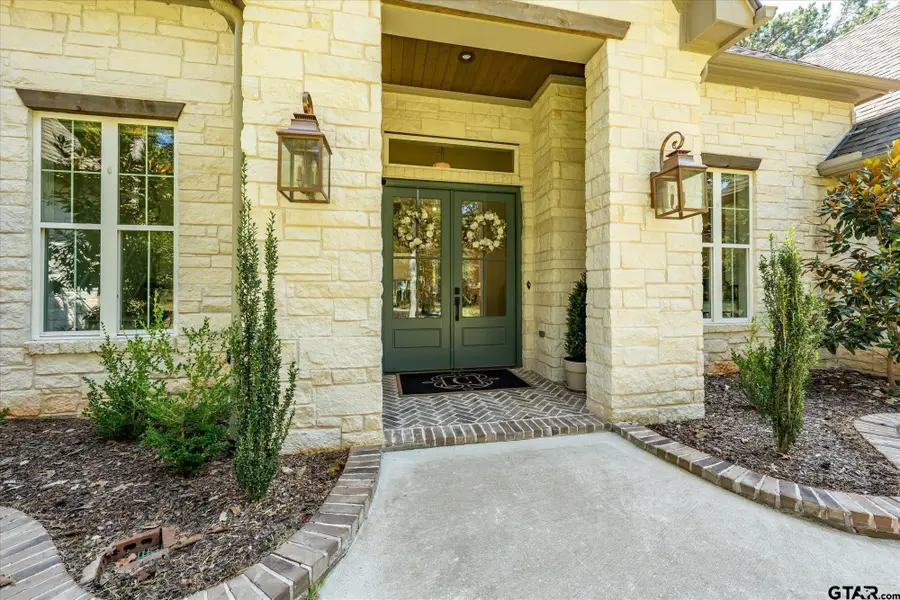 15373 Lakeside Dr, Tyler, TX 75707 - #2