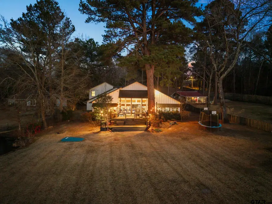 1805 E Lake Dr, Gladewater, TX 75647 - #2