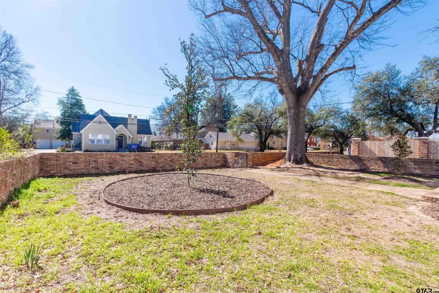 401 W 4th St, Tyler, TX 75701 - #2