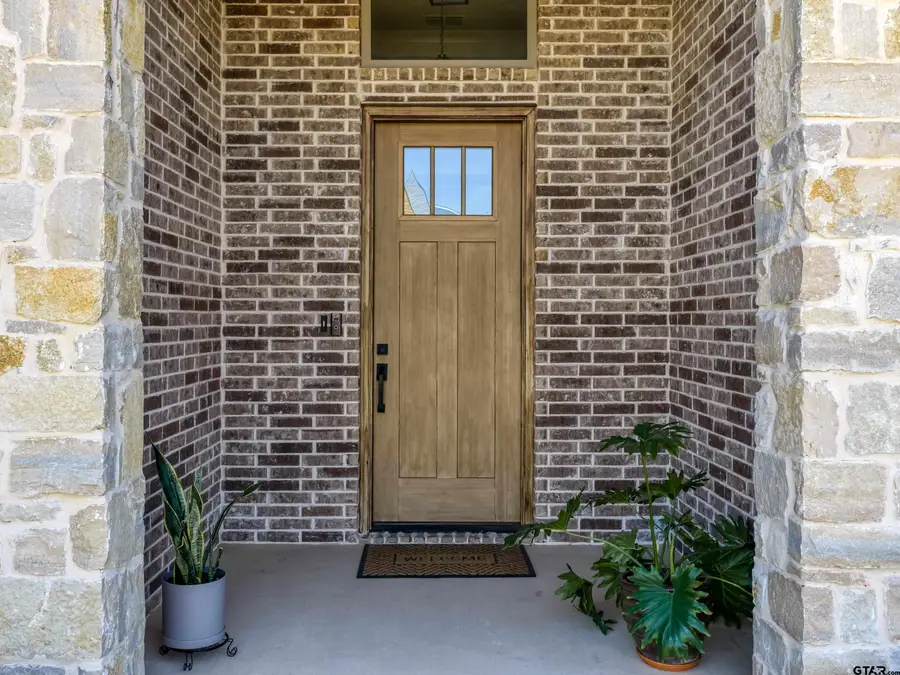 3140 Club Dr., Tyler, TX 75703 - #3