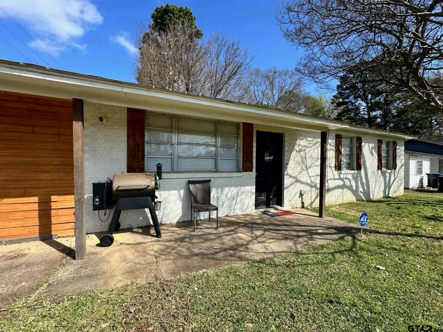 2601 E George Richey Rd, Longview, TX 75605 - #3