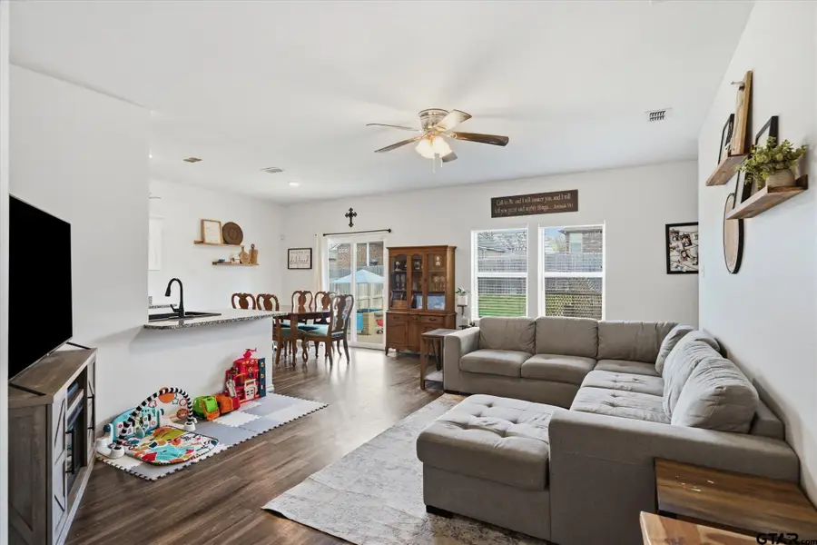 17494 Stacy St., Lindale, TX 75771 - #3