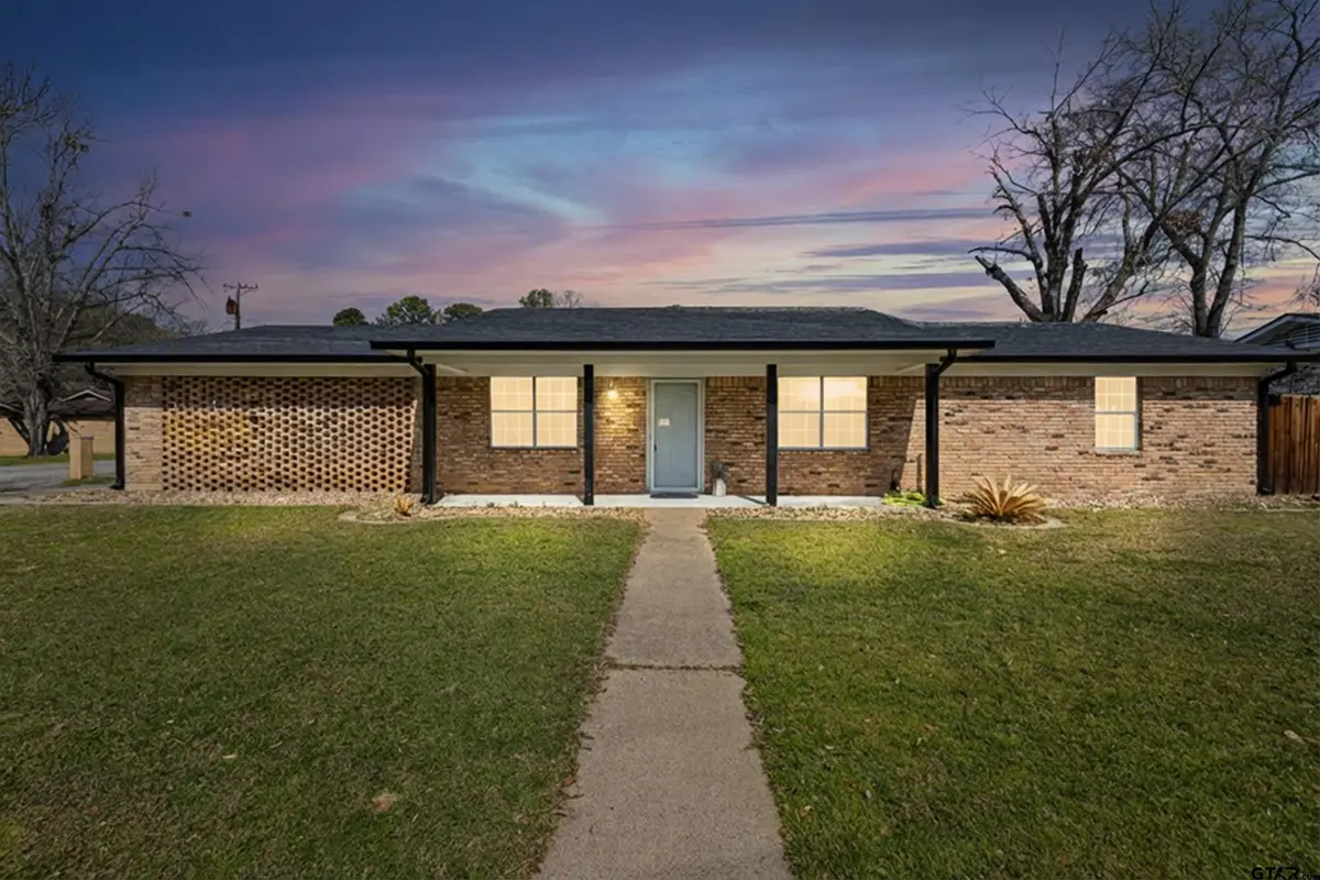 1105 W Garfield, Longview, TX 75602 - #1