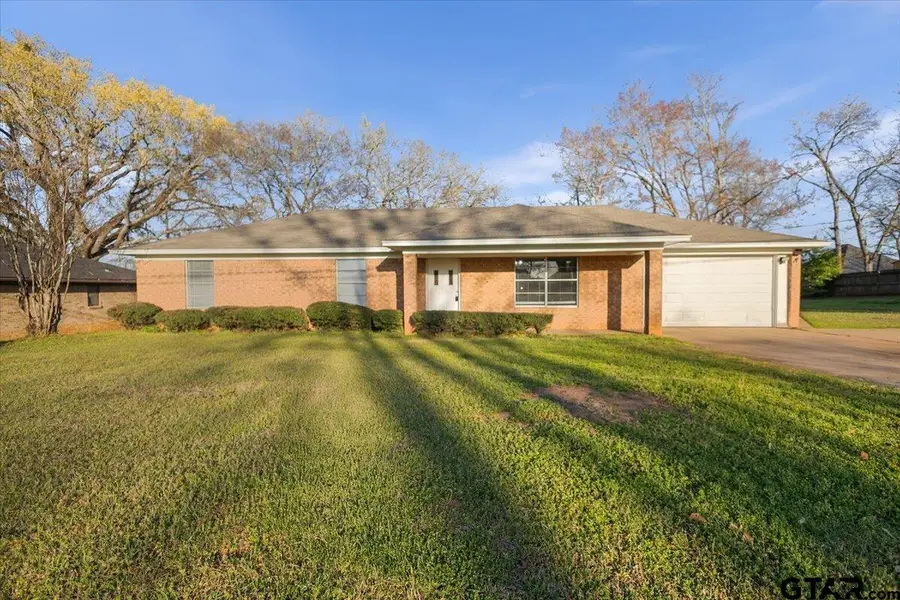 897 Christopher Dr, Whitehouse, TX 75791 - #2