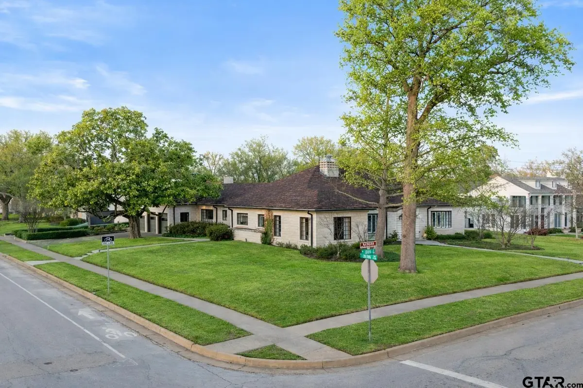 407 W 6th St, Tyler, TX 75701 - #1