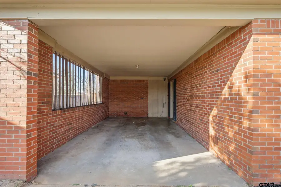 2200 Airline Drive, Tyler, TX 75701 - #2