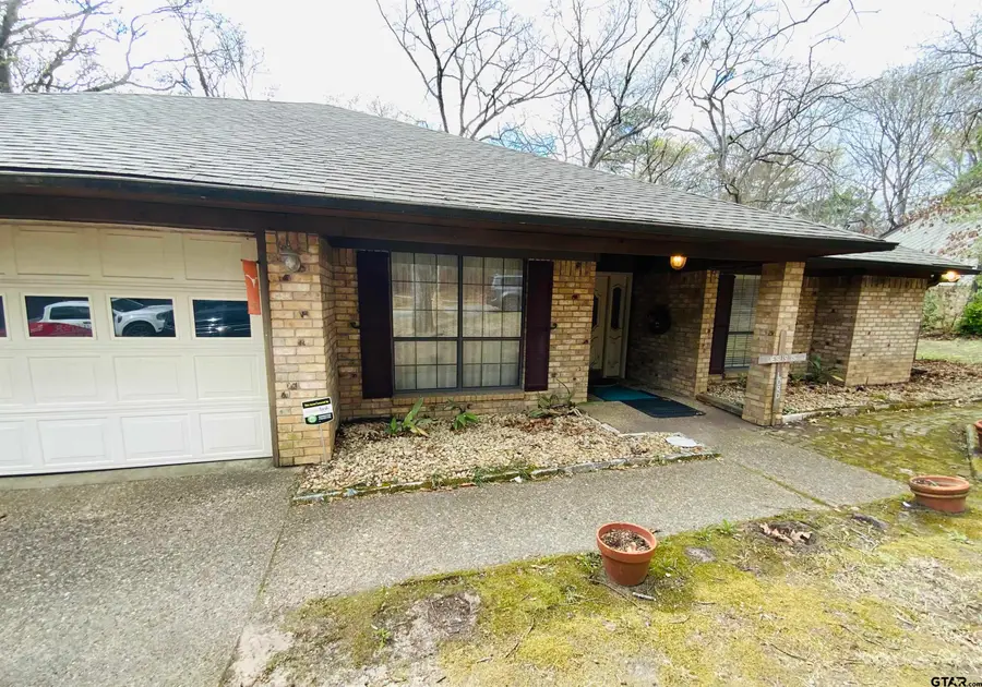 4913 Kirkcaldey Dr., Tyler, TX 75701 - #3