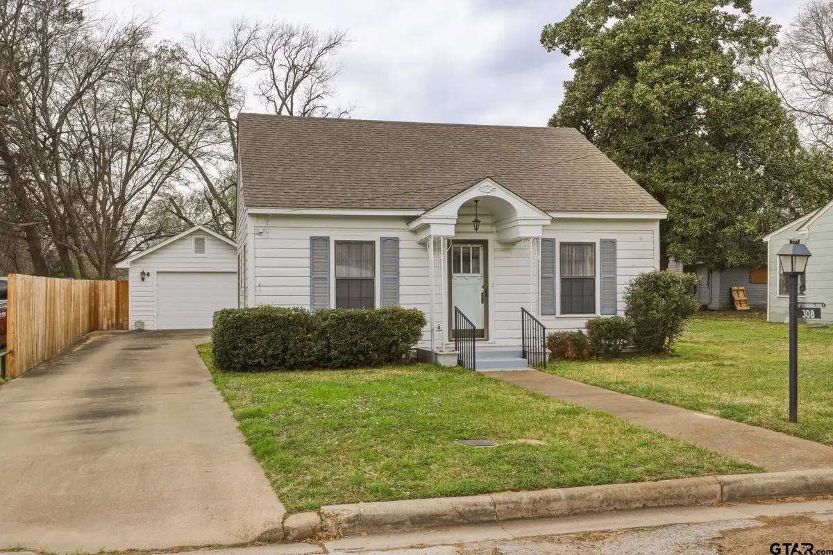 308 Mill St, Winnsboro, TX 75494 - #1