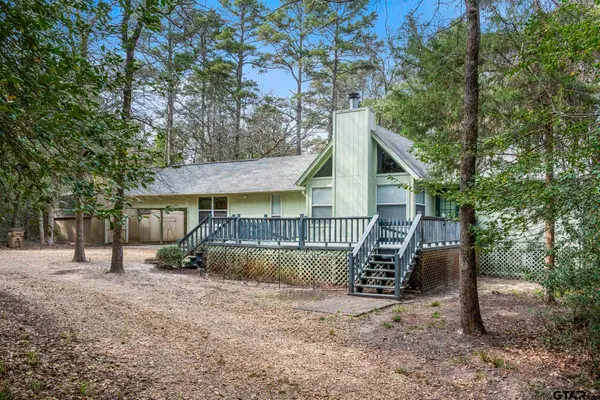 140 Woodfern Glen, Holly Lake Ranch, TX 75765