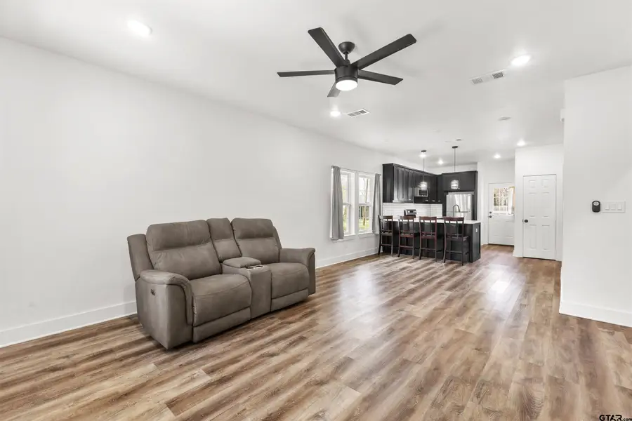 101 W Ross Street, Sulphur Springs, TX 75482 - #3