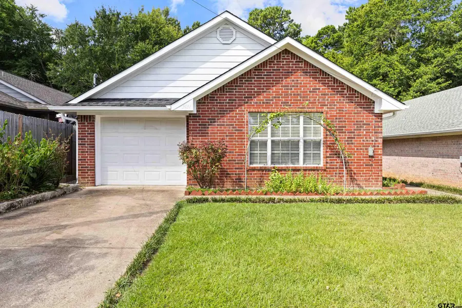 3631 Andrea St, Longview, TX 75604 - #3