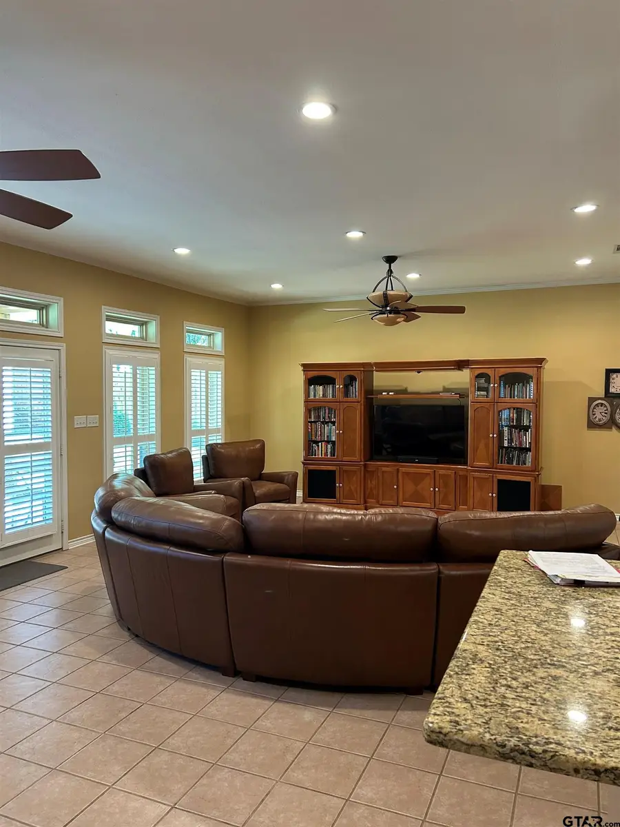 111 LONNIE DR., Athens, TX 75751 - #2