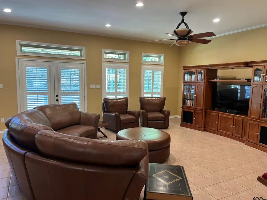 111 LONNIE DR., Athens, TX 75751 - #3