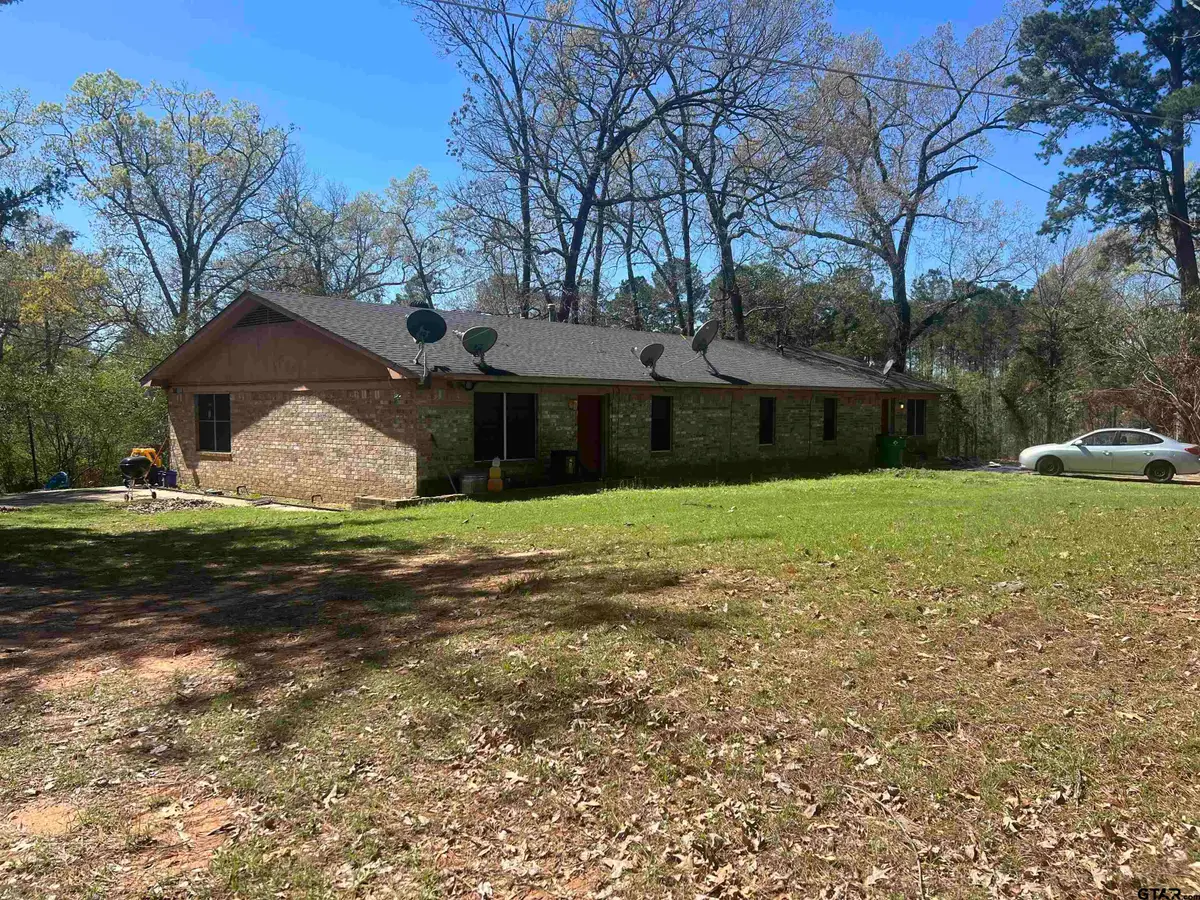 1374 Bentley St., Diana, TX 75640 - #1