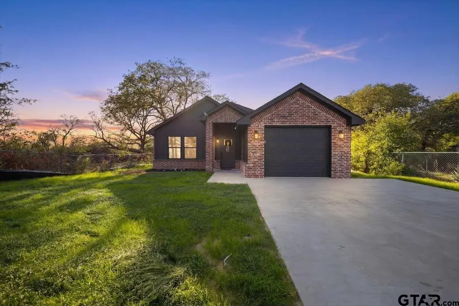 919 Duckenfield Ave, Tyler, TX 75701 - #2