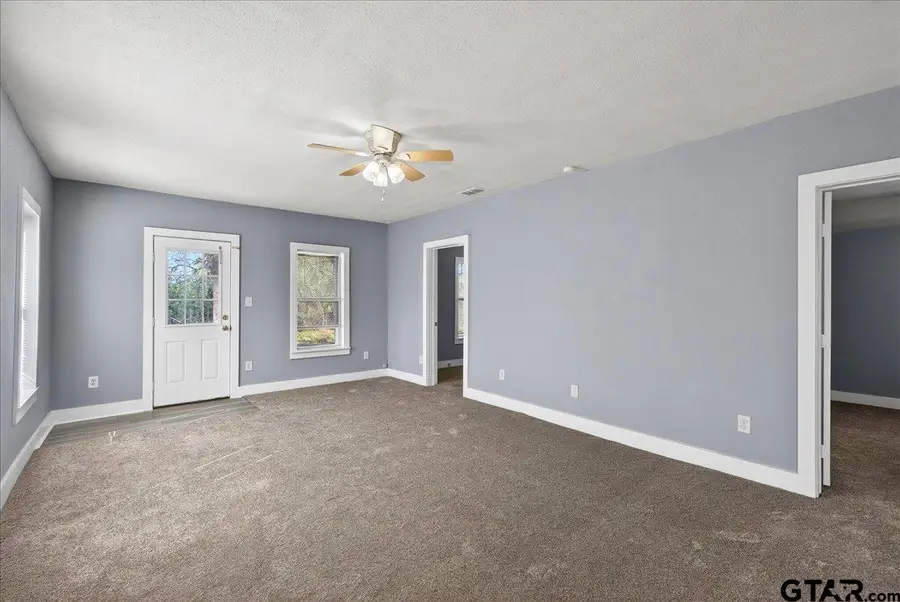 924 Head St, Palestine, TX 75801 - #2