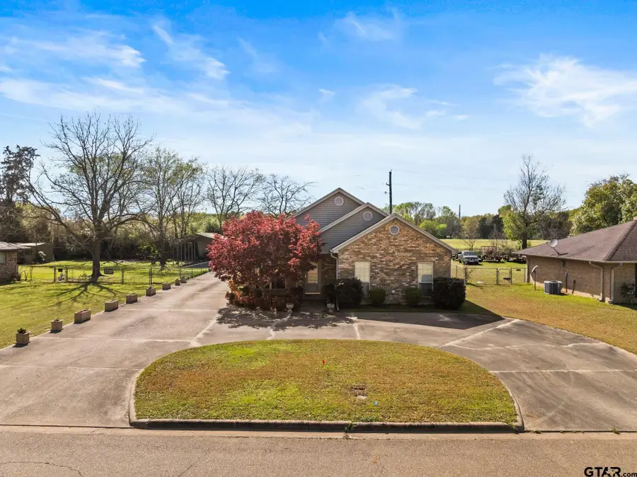 509 Kent Dr, Pittsburg, TX 75686 - #2