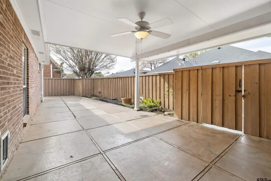 1409 Robbinwood Ct., Longview, TX 75601 - #3