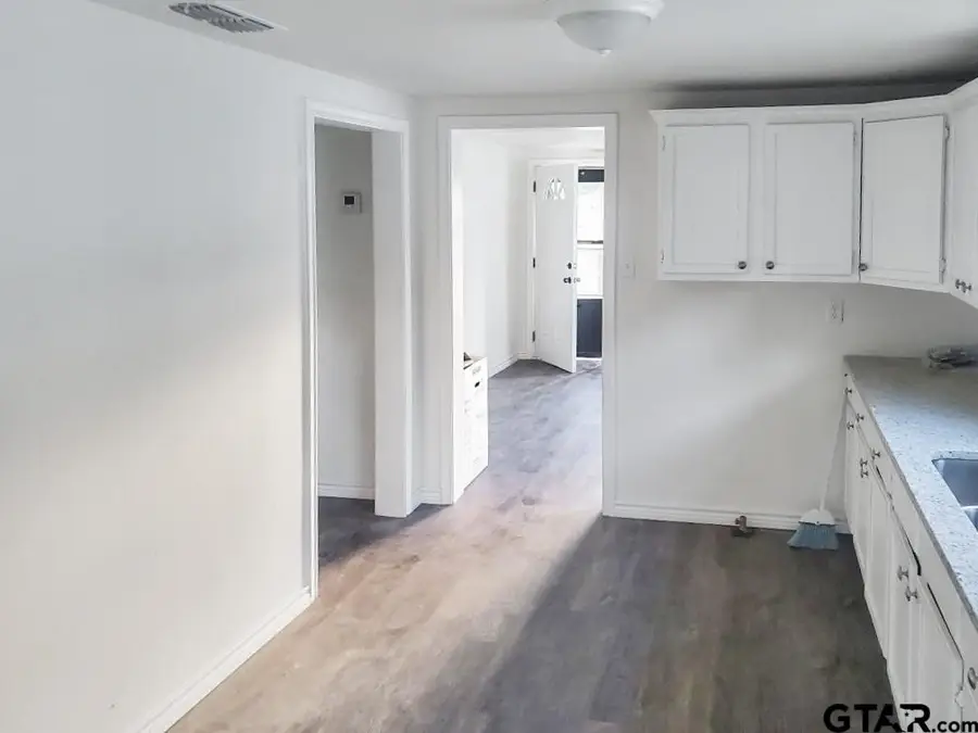 1216 S Francis St, Tyler, TX 75701 - #3