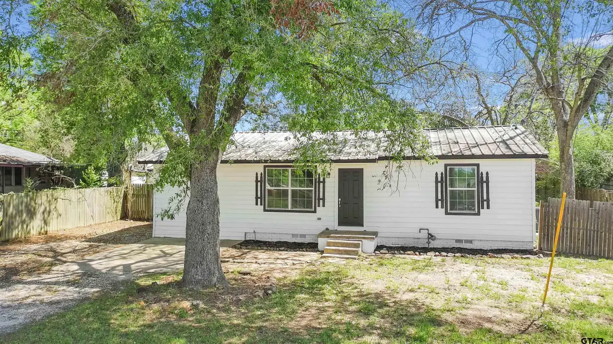 712 Reagan St, Frankston, TX 75763 - #1