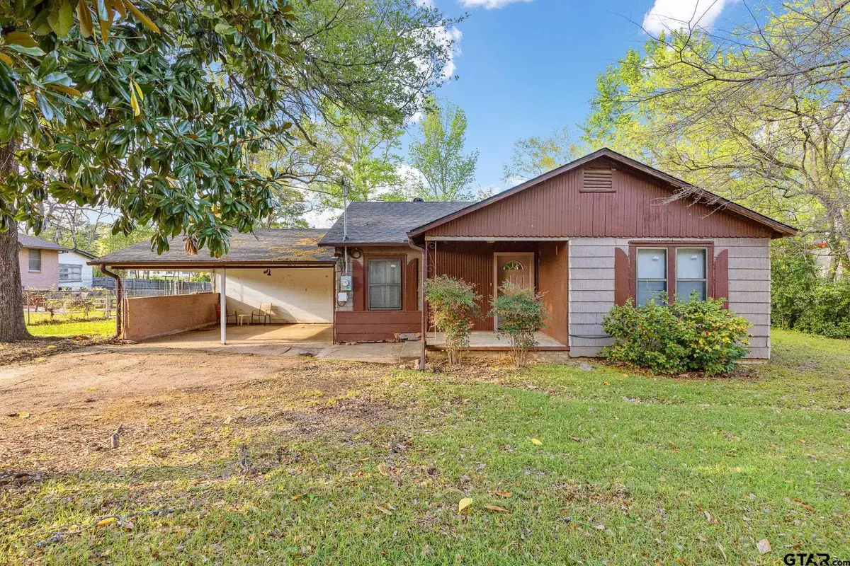 803 W Noble, Troup, TX 75789 - #1