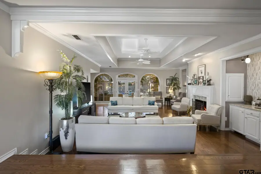 912 Fleming, Mount Pleasant, TX 75455 - #2