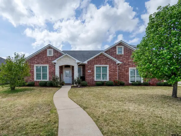 408 Laura Ln., Chandler, TX 75758