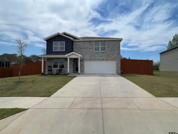 408 Parker Oaks Dr., Chandler, TX 75758