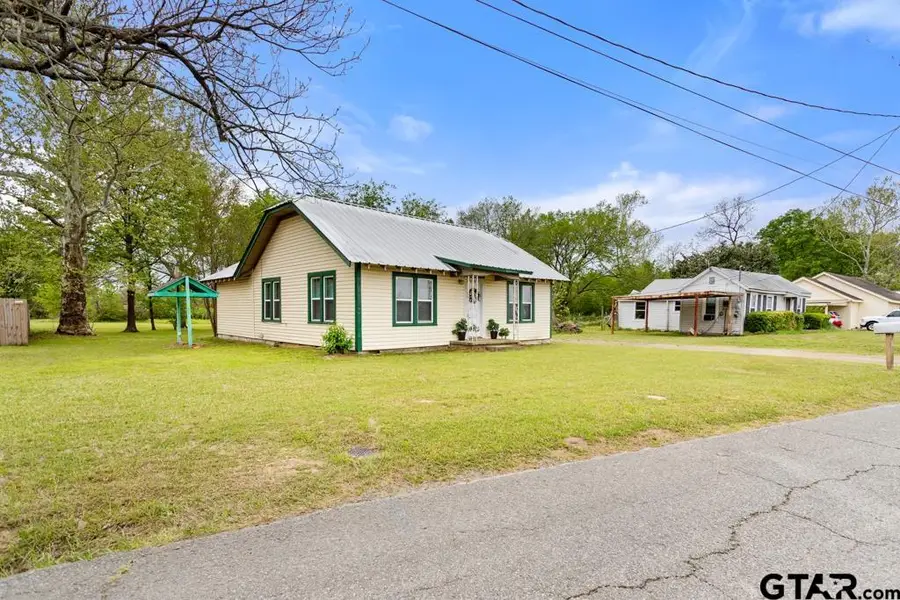 407 W Carnegie, Winnsboro, TX 75494 - #2