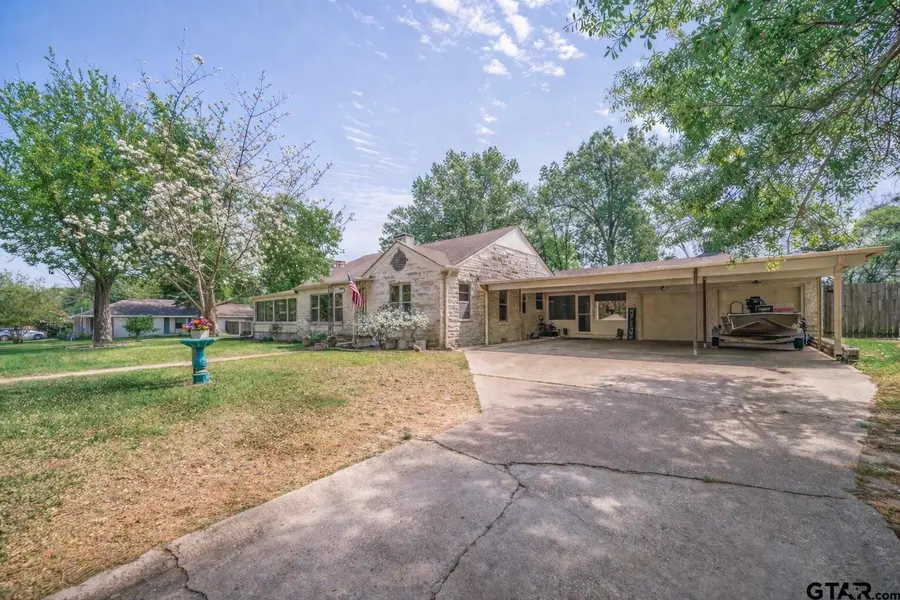 524 Florey, Kilgore, TX 75662 - #2