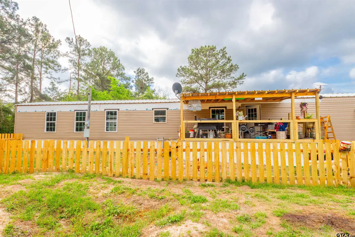 2761 Oak Trail Shores Dr, Chandler, TX 75758 - #1