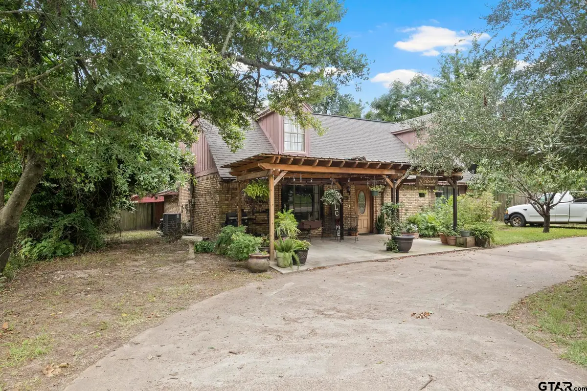504 E 3rd, Mount Pleasant, TX 75455 - #1