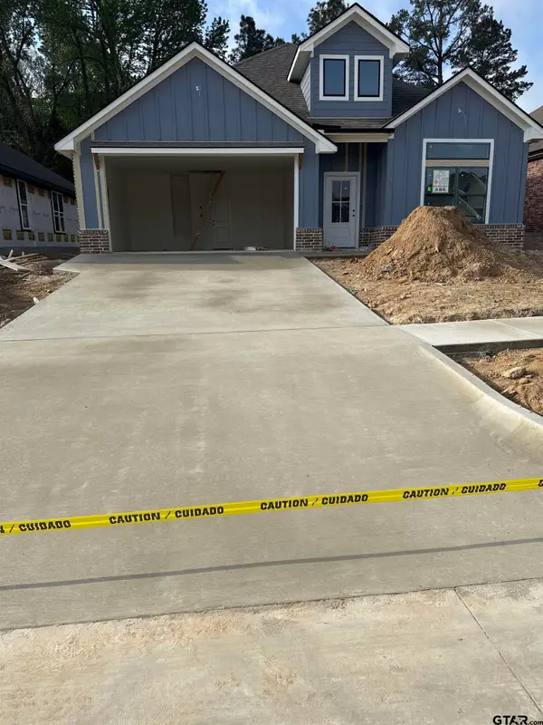 7911 Greenhill Drive, Tyler, TX 75703