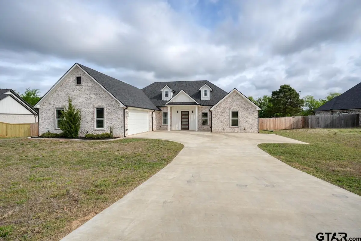 19383 Ridge Point Circle, Lindale, TX 75771 - #1