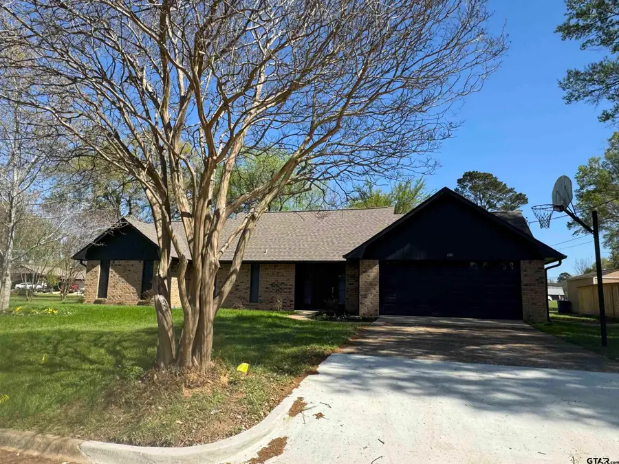 680 Woodbine Dr., Hawkins, TX 75765 - #2