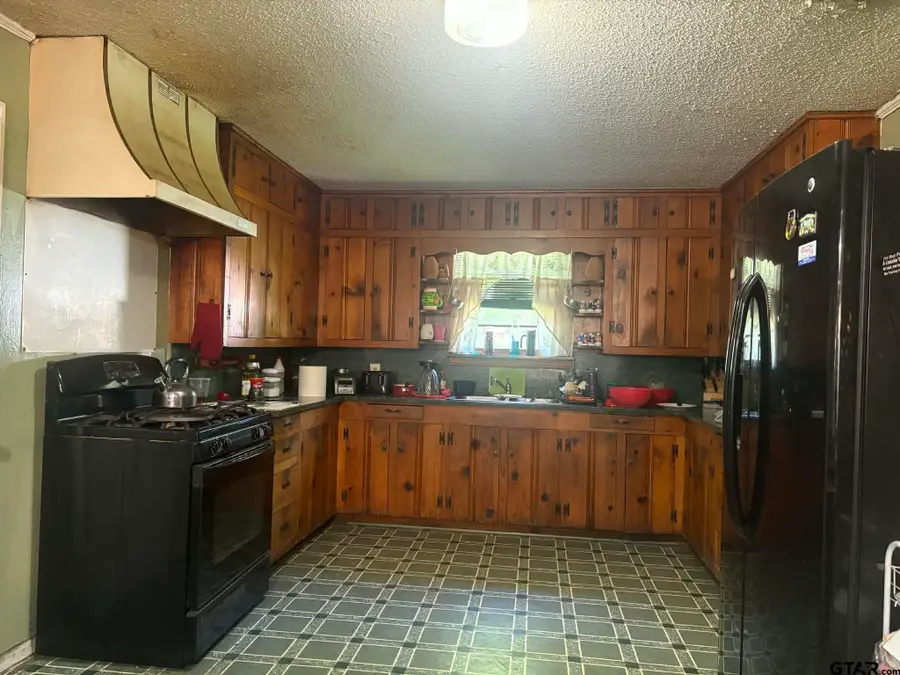 114 Ash, Mount Pleasant, TX 75456 - #3