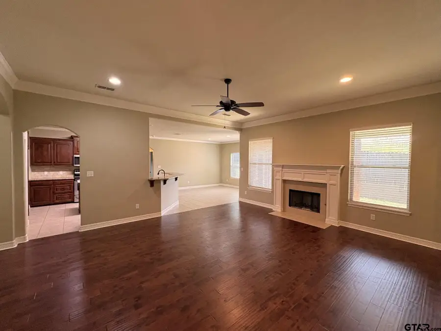 121 Hook Norton Ln., Whitehouse, TX 75791 - #2