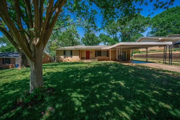 1810 W Main St., Henderson, TX 75652