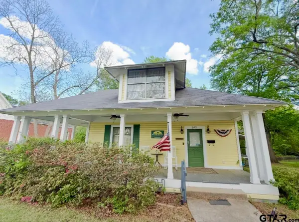 202 Graham Street, Mineola, TX 75773