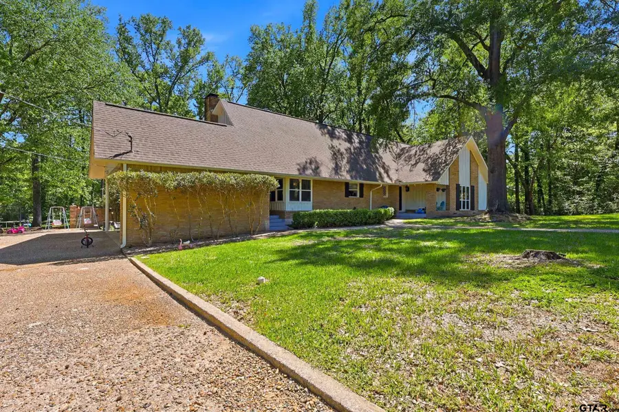 1201 Garden Avenue, Mount Pleasant, TX 75455 - #3