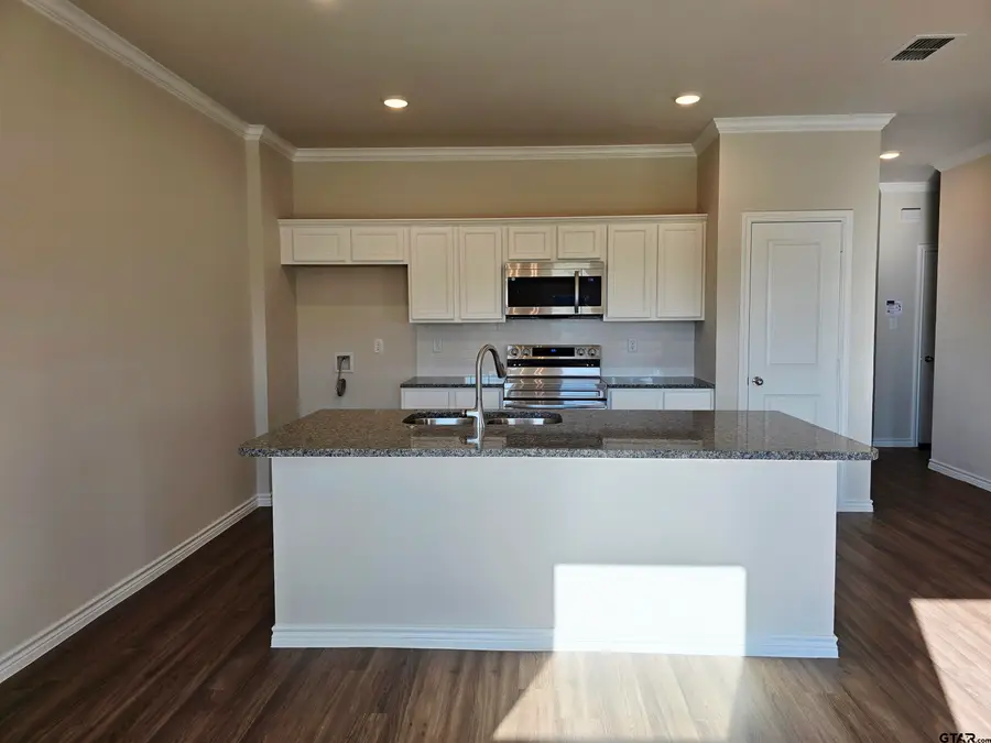 320 Erica Way, Lindale, TX 75771 - #2