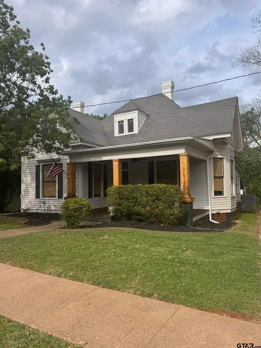 408 S Sycamore St, Palestine, TX 75801 - #2