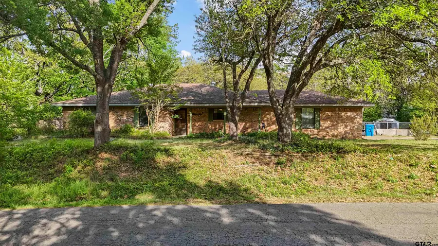 310 Graham, Mineola, TX 75773 - #3
