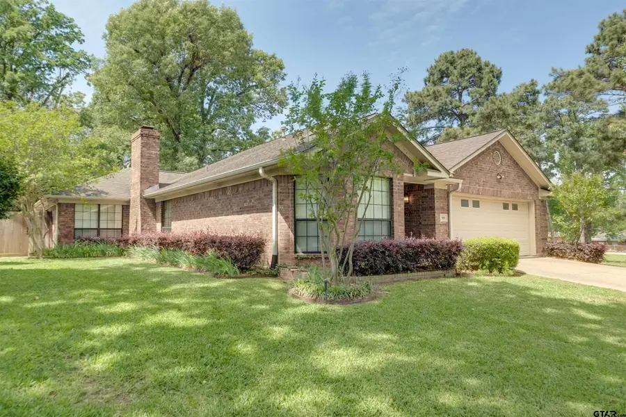 101 Settlers Ct, Palestine, TX 75801 - #3